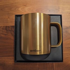 Ember 10oz Gold mug with plate/ charger